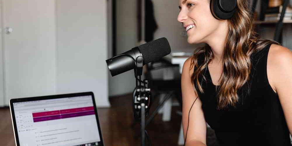 Confira os mMelhores podcasts sobre mercado de trabalho e aprimore sua carreira